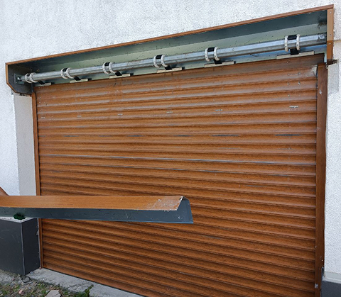 установка защитных роллет