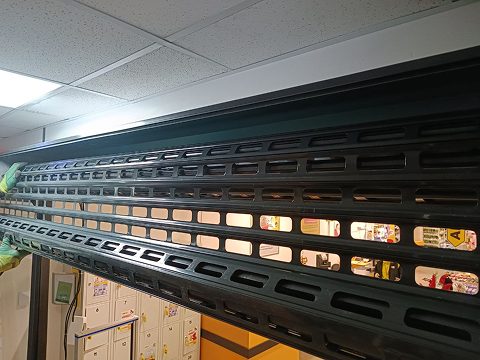 установка защитных роллет